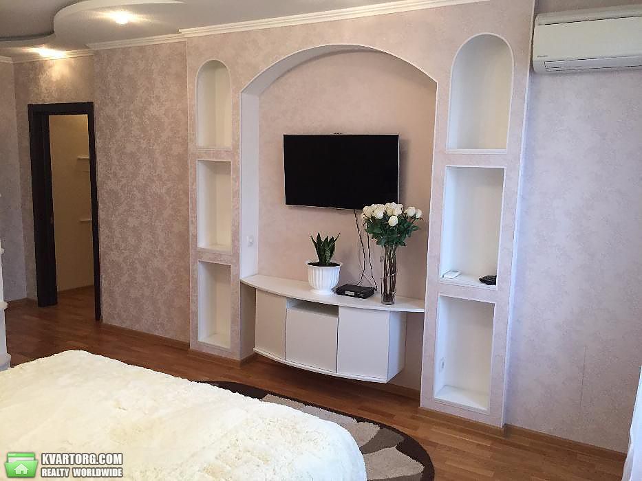 Rent out 2-room apartment. Киев, Лобановского проспект — photo 4