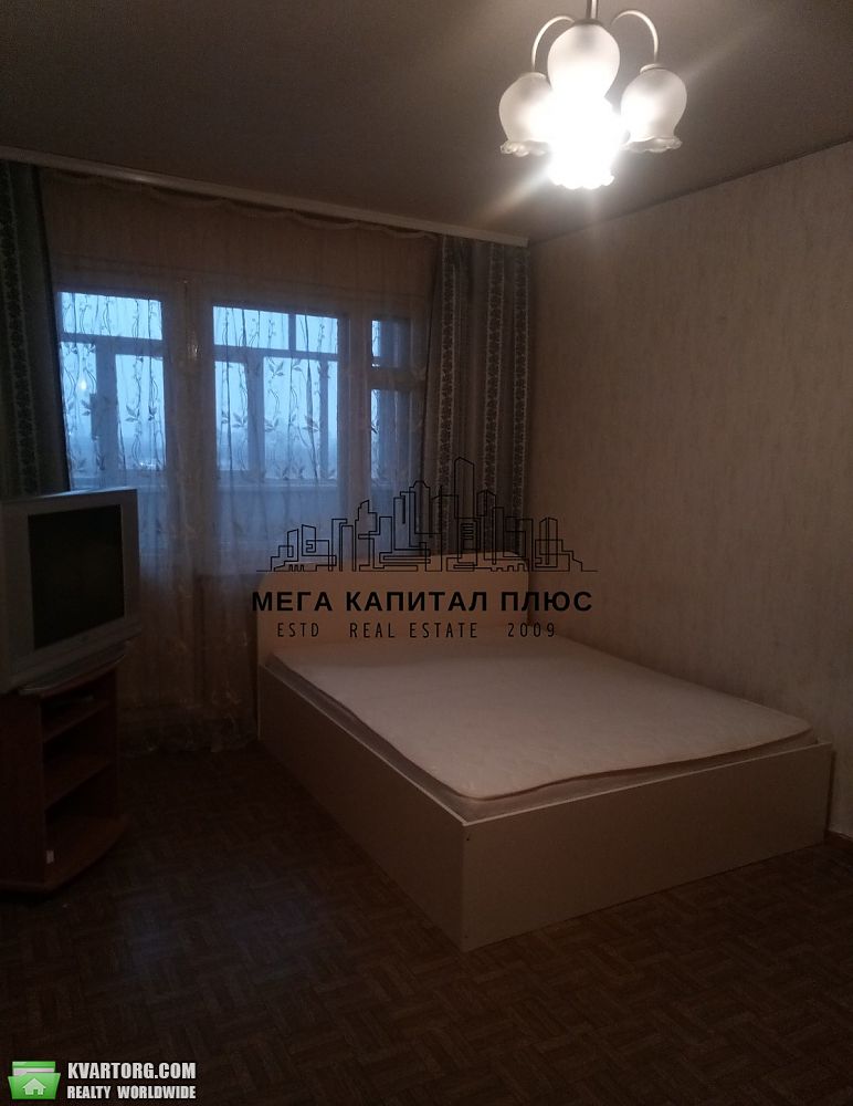 Rent out 1-room apartment. Киев, Алма-Атинская — photo 1