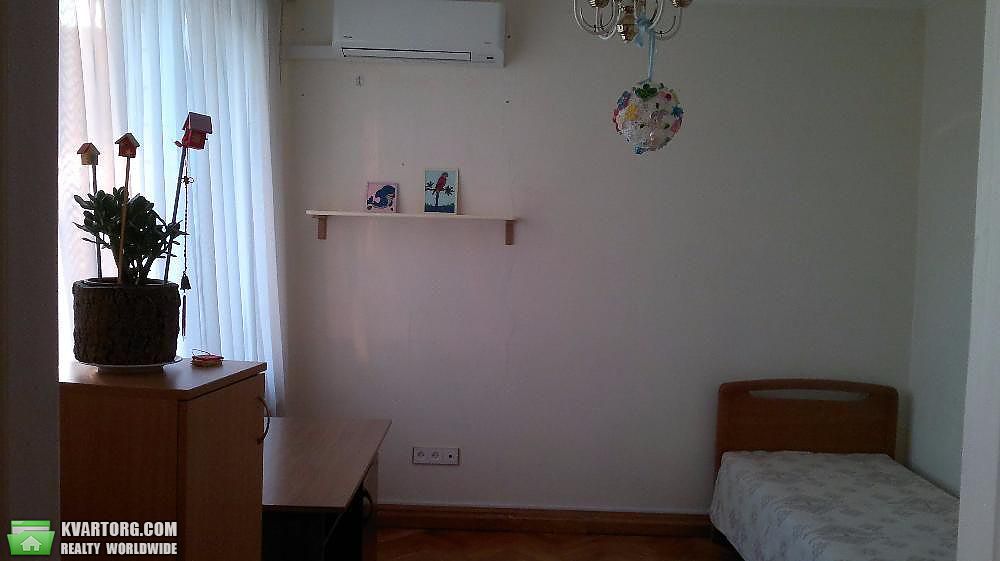 Rent out 4-room apartment. Киев,  Суворова — photo 4