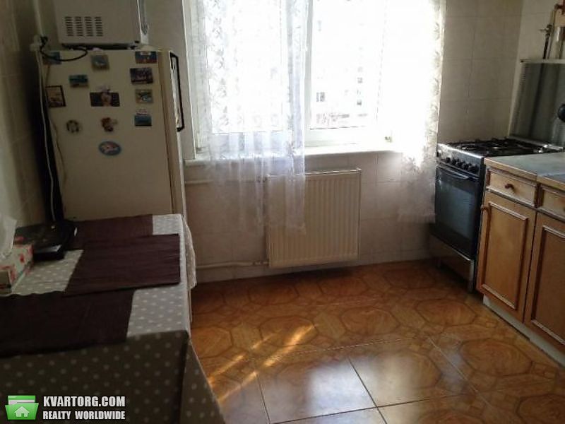 Sell 2-room apartment. Киев,  Героев Днепра — photo 1