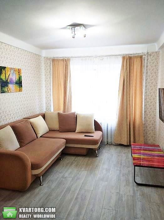 Rent out 3-room apartment. Киев,  Донецкая — photo 1