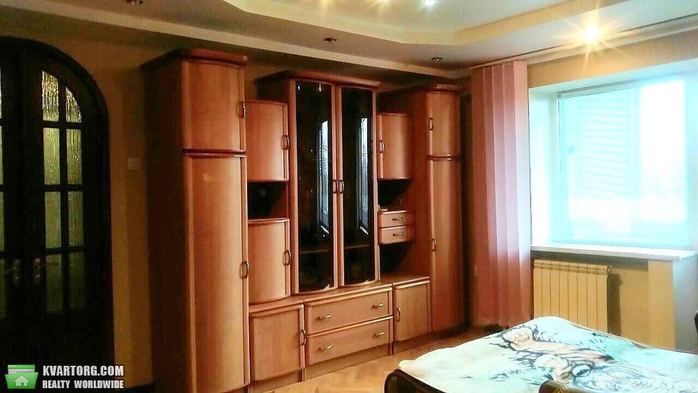 Rent out 3-room apartment. Киев,  Братиславская — photo 1