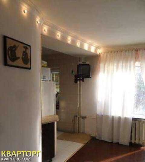 Rent out 2-room apartment. Киев,  40-летия Октября просп — photo 2