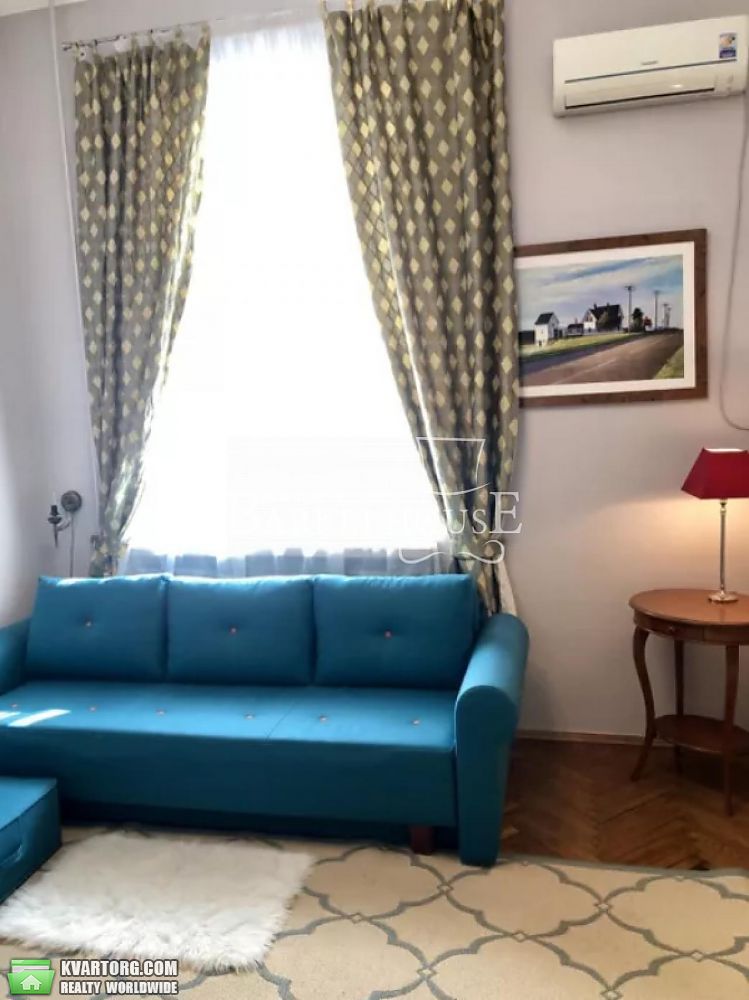 Rent out 3-room apartment. Киев,  Московская — photo 2