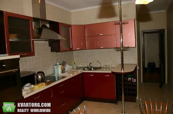Rent out 3-room apartment. Киев,  Щорса — photo 5