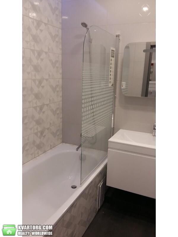 Rent out 2-room apartment. Киев,  Белорусская — photo 7