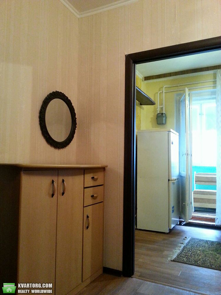 Rent out 1-room apartment. Киев, Гмыри — photo 1