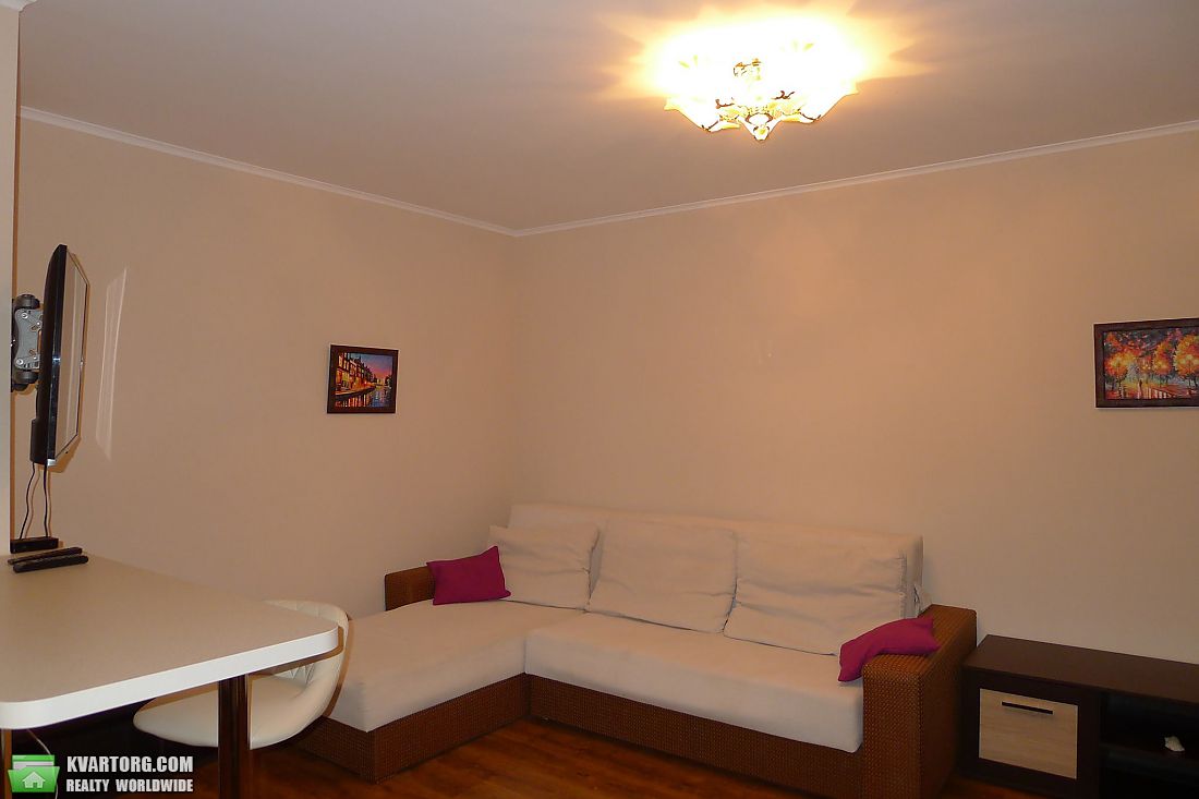 Sell 1-room apartment. Киев,  Воскресенская — photo 2