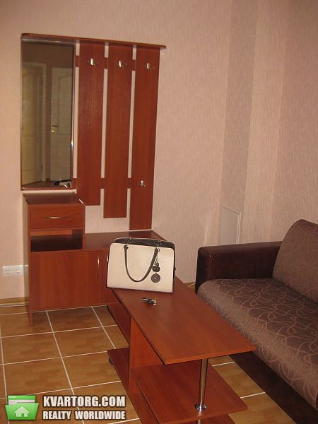 Rent out office. Киев, Окипной — photo 1