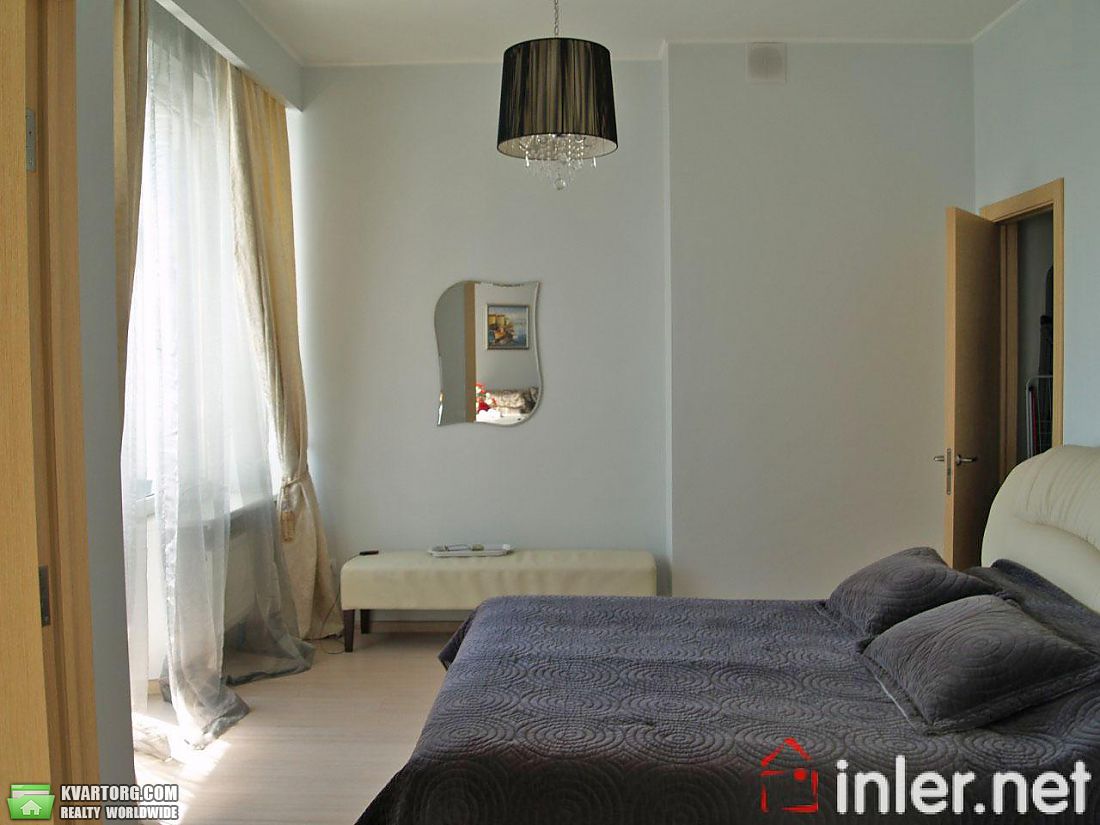 Rent out 3-room apartment. Одесса, Литературная — photo 1