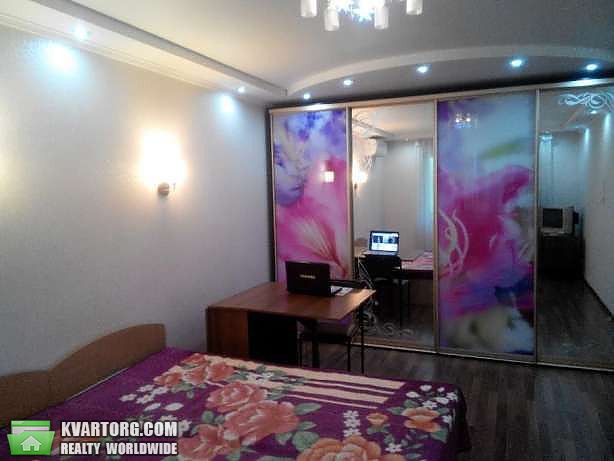 Rent out 2-room apartment. Киев,  Руденко — photo 4