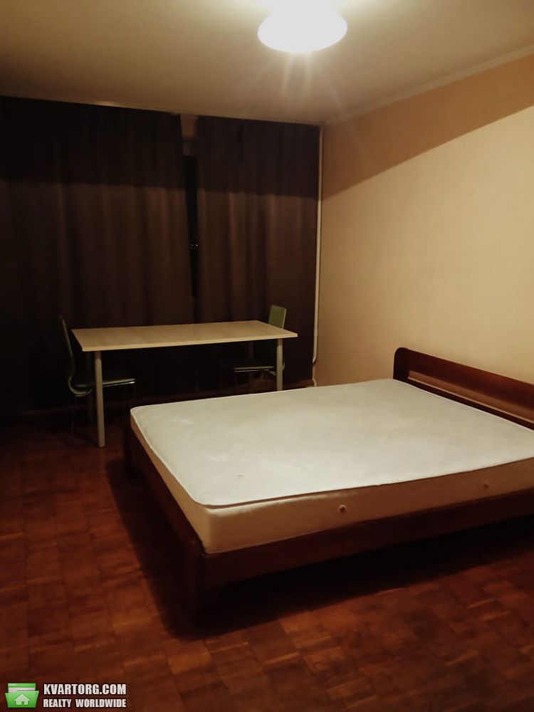 Rent out 1-room apartment. Киев,  Братиславская — photo 1