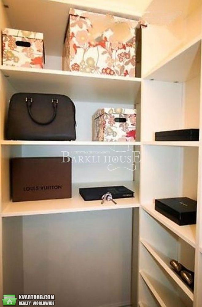 Rent out 2-room apartment. Киев,  Черновола — photo 8
