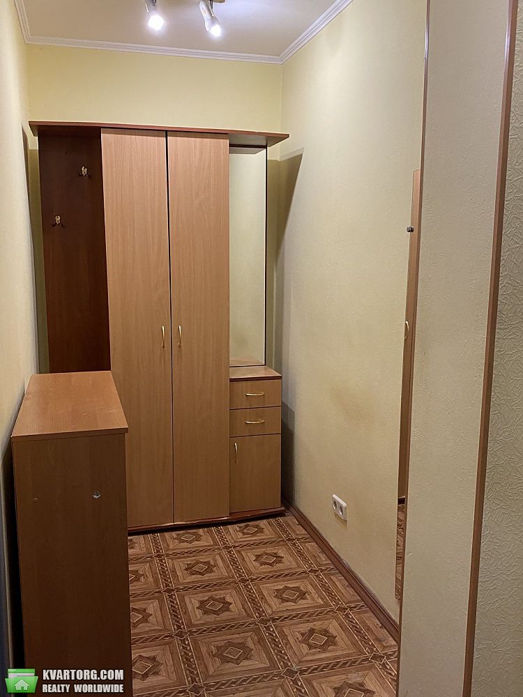 Rent out 1-room apartment. Киев, Березняковская — photo 7