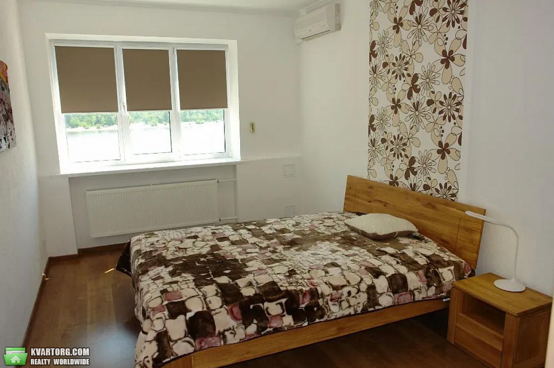 Rent out 2-room apartment. Киев,  Набережно-Крещатикская — photo 3