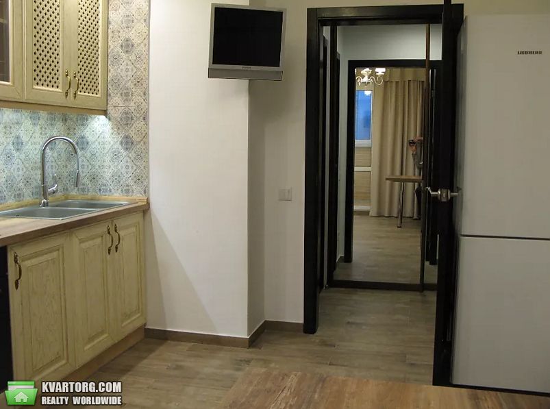 Rent out 2-room apartment. Киев,  Гмыри — photo 4