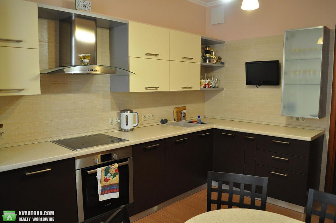 Rent out 2-room apartment. Киев,  Дегтяревская — photo 4