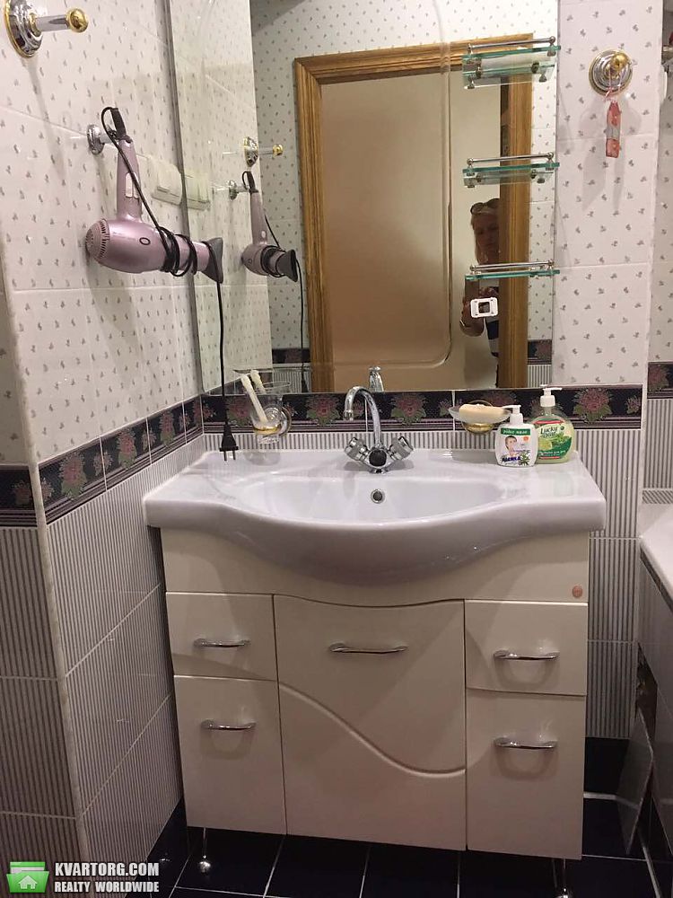 Rent out 3-room apartment. Киев,  Леси Украинки бул — photo 9