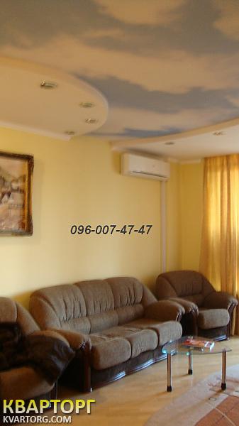 Rent out 2-room apartment. Киев,  Жилянская — photo 6