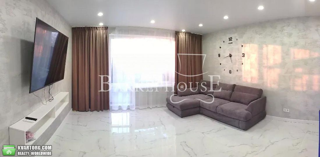 Rent out Townhouse. Киев,  Макаренко — photo 2