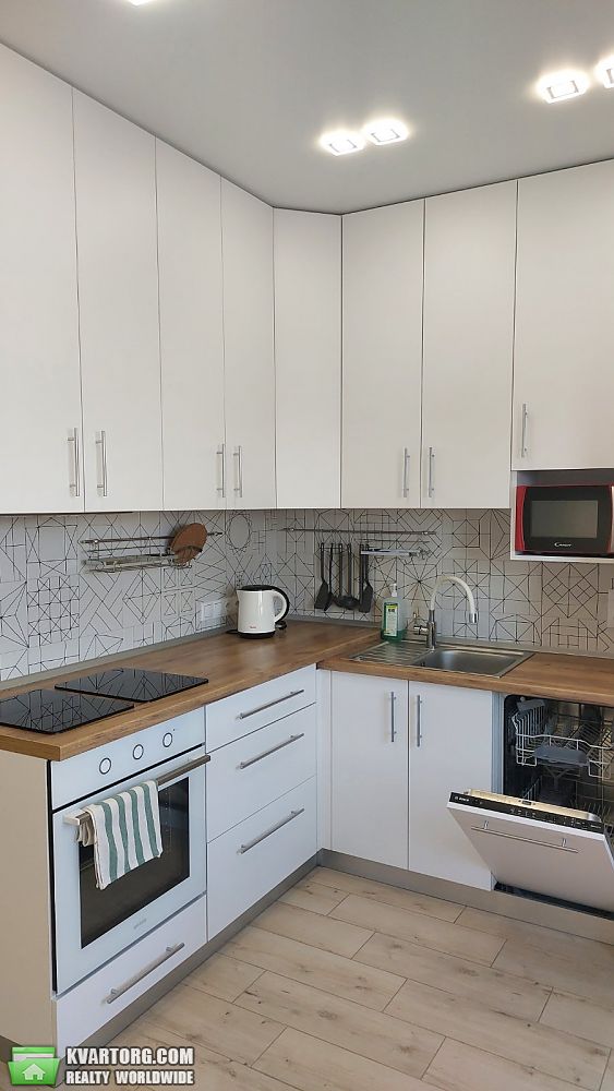 Rent out 1-room apartment. Киев, Нижнеключевая — photo 2