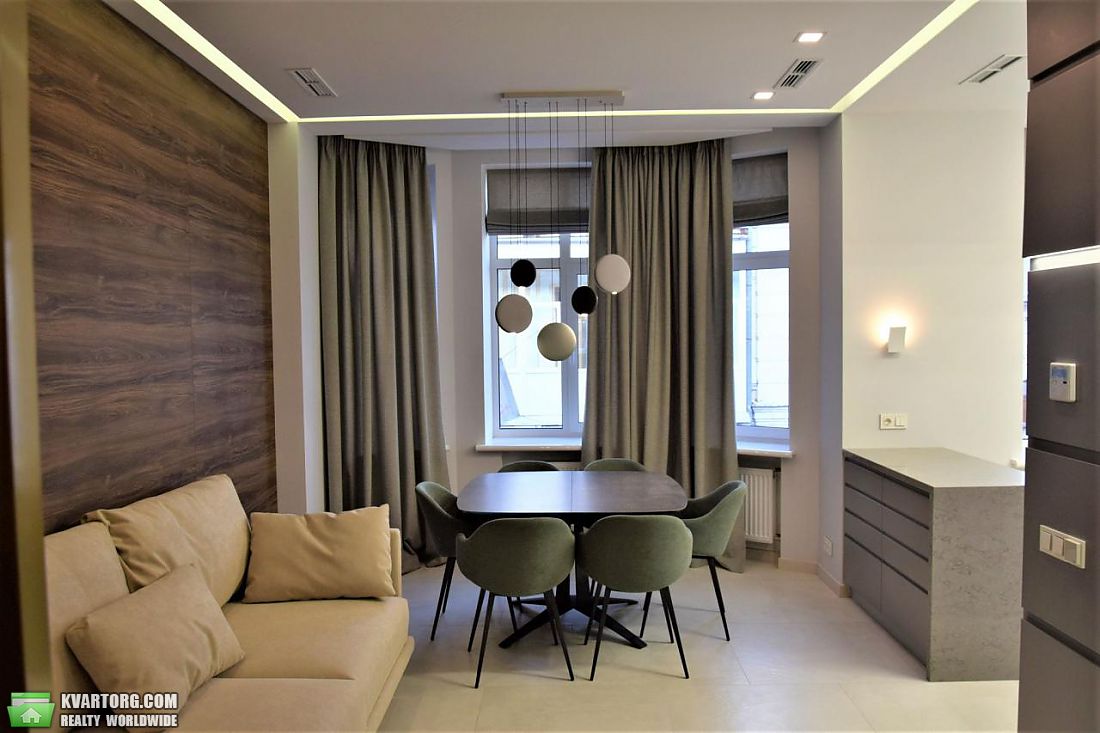 Rent out 3-room apartment. Киев,  Малоподвальная — photo 1