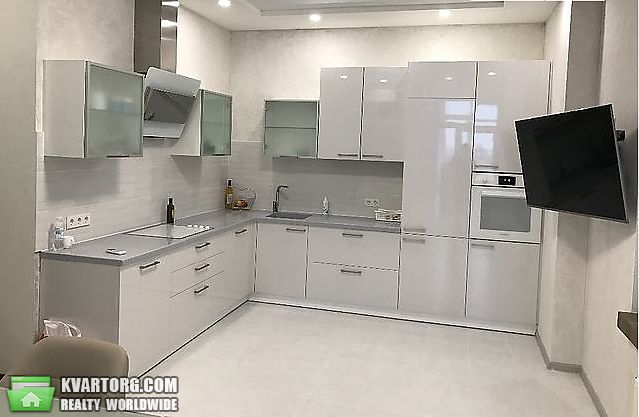 Rent out 3-room apartment. Киев, коновальца — photo 1