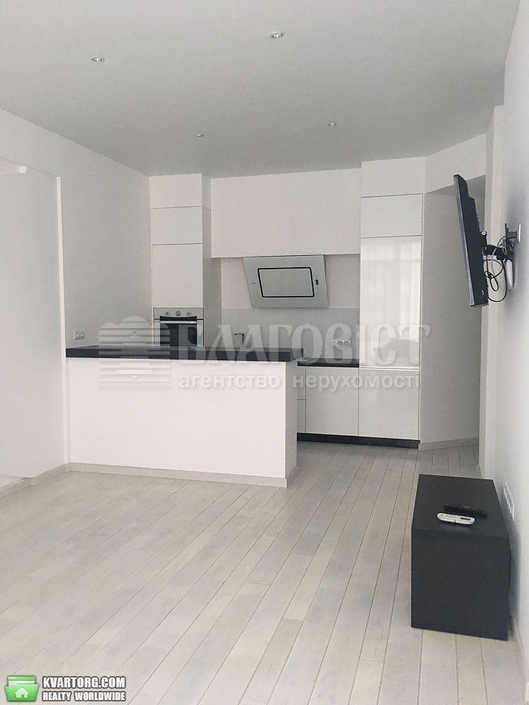 Rent out 2-room apartment. Киев,  Щорса — photo 8
