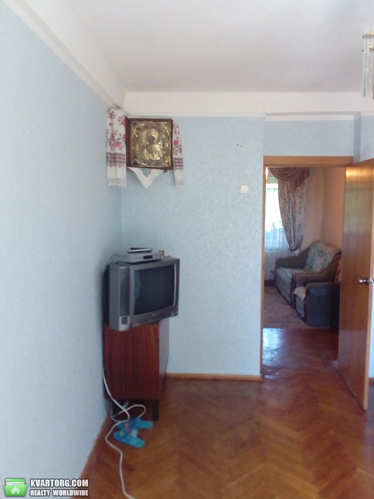 Sell 2-room apartment. Киев,  Бусловская — photo 2