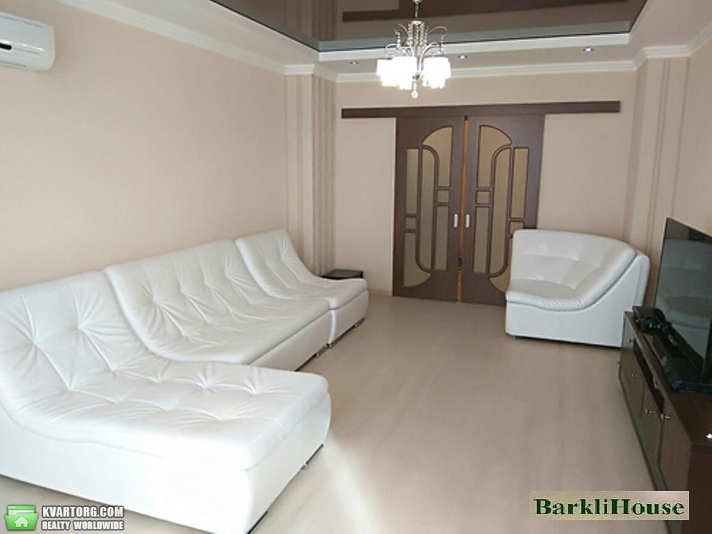 Rent out 2-room apartment. Киев,  Полтавская — photo 1