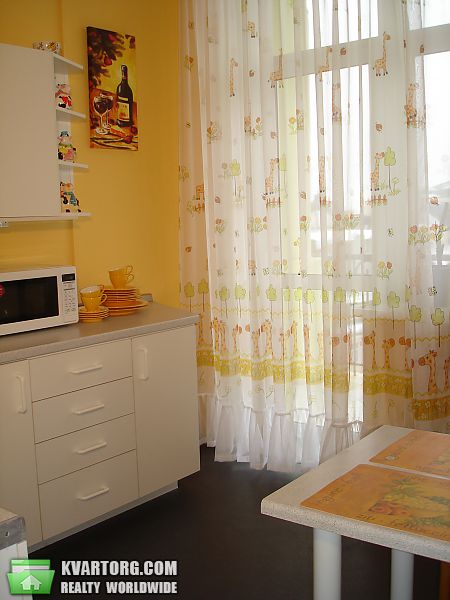 Rent out 3-room apartment. Киев,  Крутой спуск — photo 6
