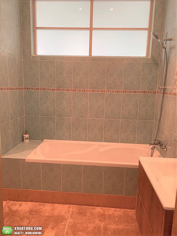 Rent out 2-room apartment. Киев, Лютеранська вул. — photo 9
