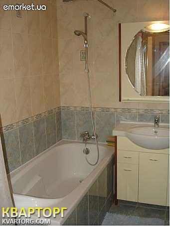 Rent out 2-room apartment. Киев,  метро "Печерская" — photo 7
