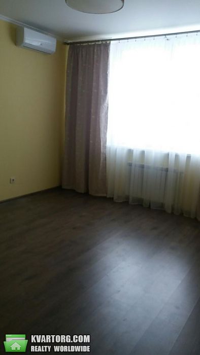 Rent out 2-room apartment. Киев,  Чавдар — photo 7