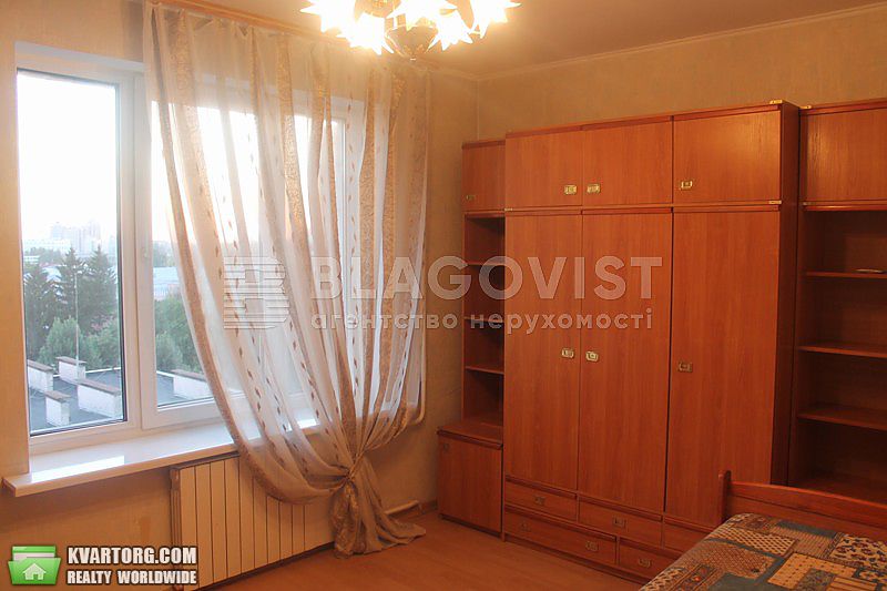 Rent out 3-room apartment. Киев,  Герцена — photo 4