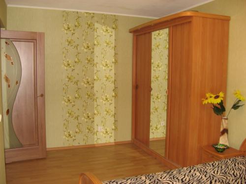 Rent out house. Киев, Баумана — photo 1
