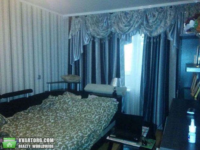 Sell 3-room apartment. Киев,  Радужная — photo 1