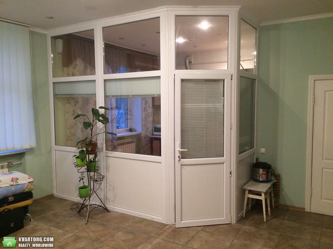 Sell 3-room apartment. Киев,  Ялтинская — photo 2