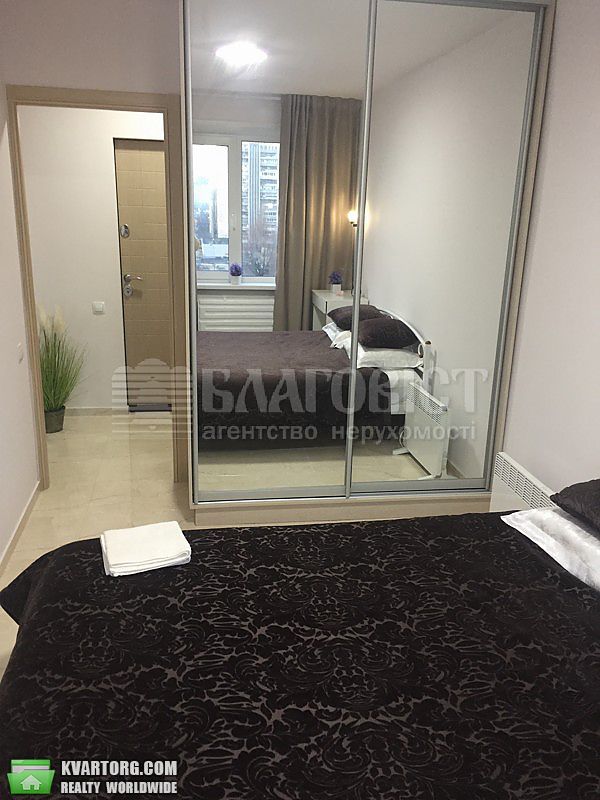 Rent out 2-room apartment. Киев,  Луначарского — photo 2