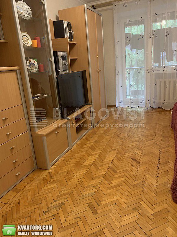 Sell 3-room apartment. Киев,  Первомайского — photo 1