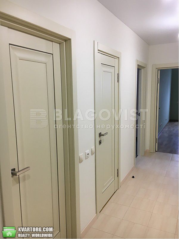 Sell 3-room apartment. Киев,  Белорусская — photo 1