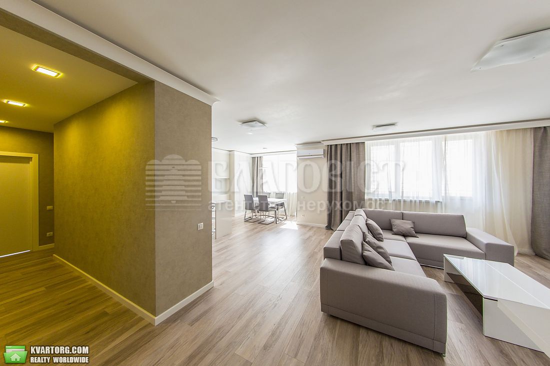 Rent out 3-room apartment. Киев,  Димитрова — photo 3