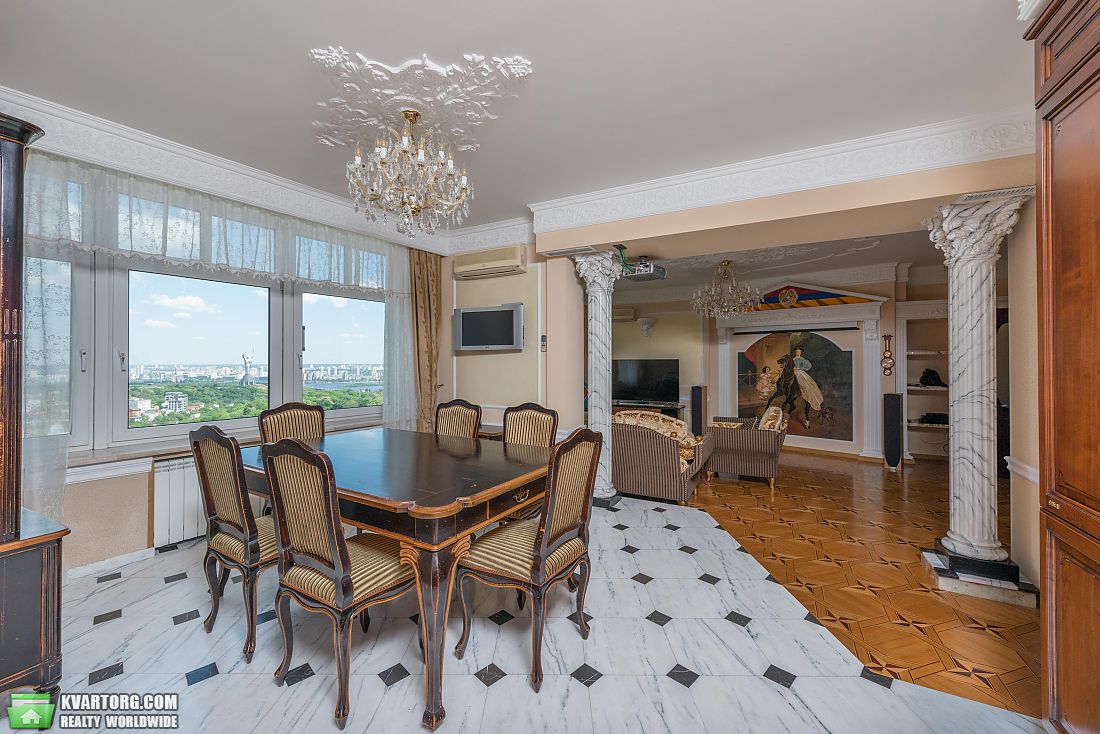 Rent out 4-room apartment. Киев, Леси Украинки бульв. — photo 2
