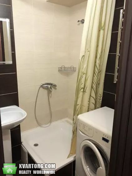Rent out 2-room apartment. Киев,  Юности — photo 1