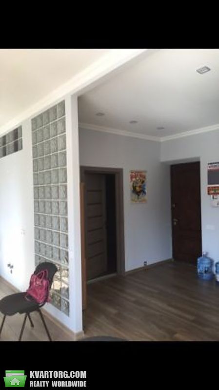 Rent out office. Киев,  Бассейная — photo 1