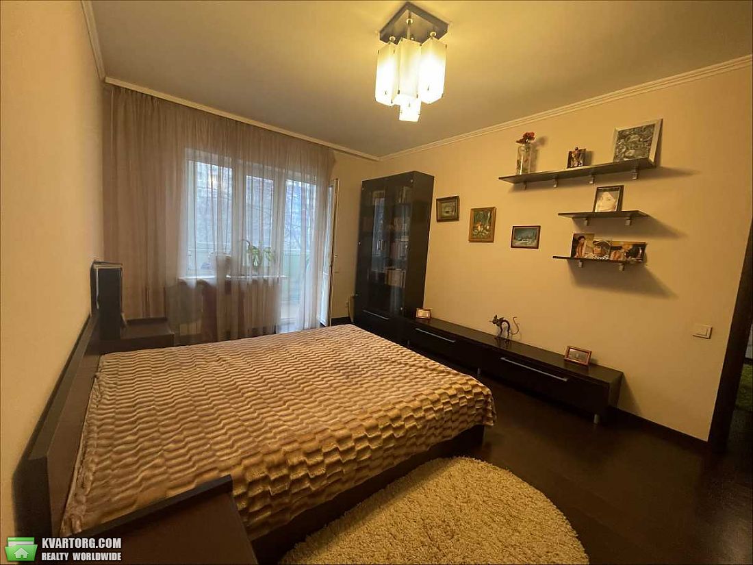 Sell 3-room apartment. Киев,  Комарова — photo 5