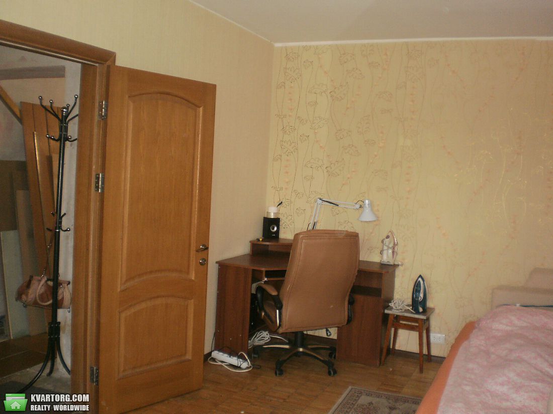 Sell 4-room apartment. Киев, Индустриальная — photo 1