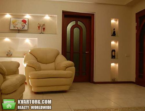 Rent out 4-room apartment. Киев, Героев Сталинграда пр — photo 2