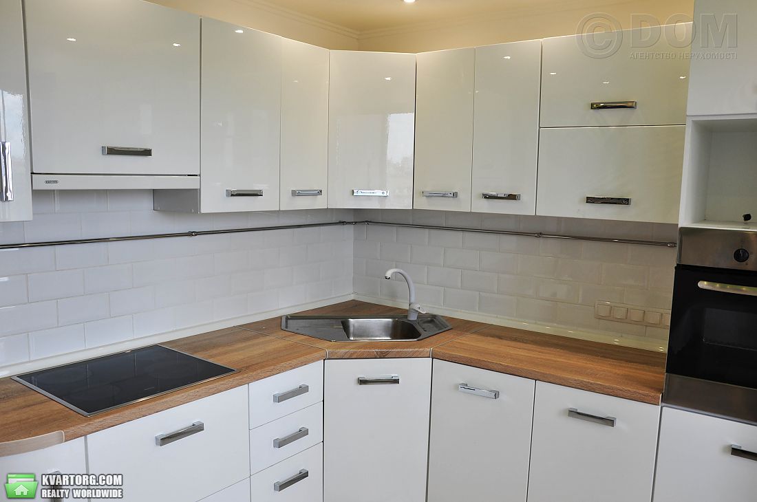 Rent out 2-room apartment. Киев,  Бажана — photo 1