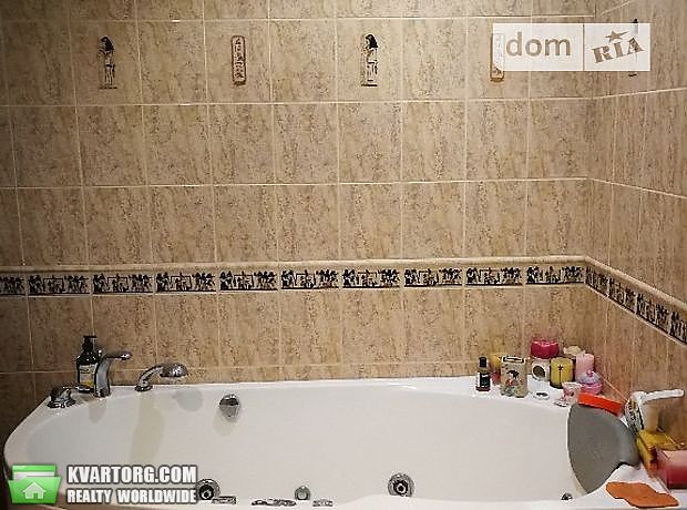 Rent out 3-room apartment. Киев,  Верховинная — photo 1